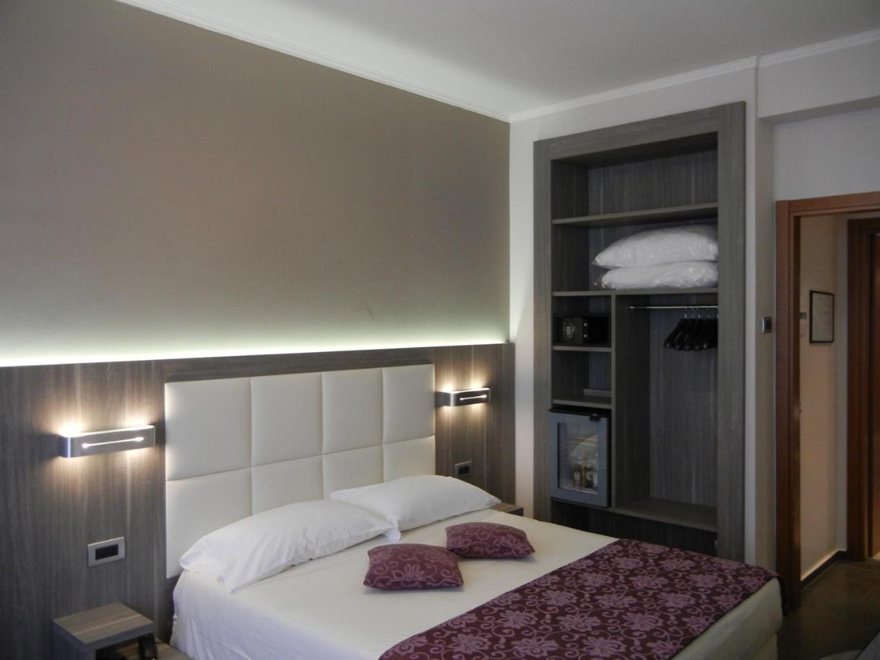 Delle Nazioni Milan Hotel Esterno foto